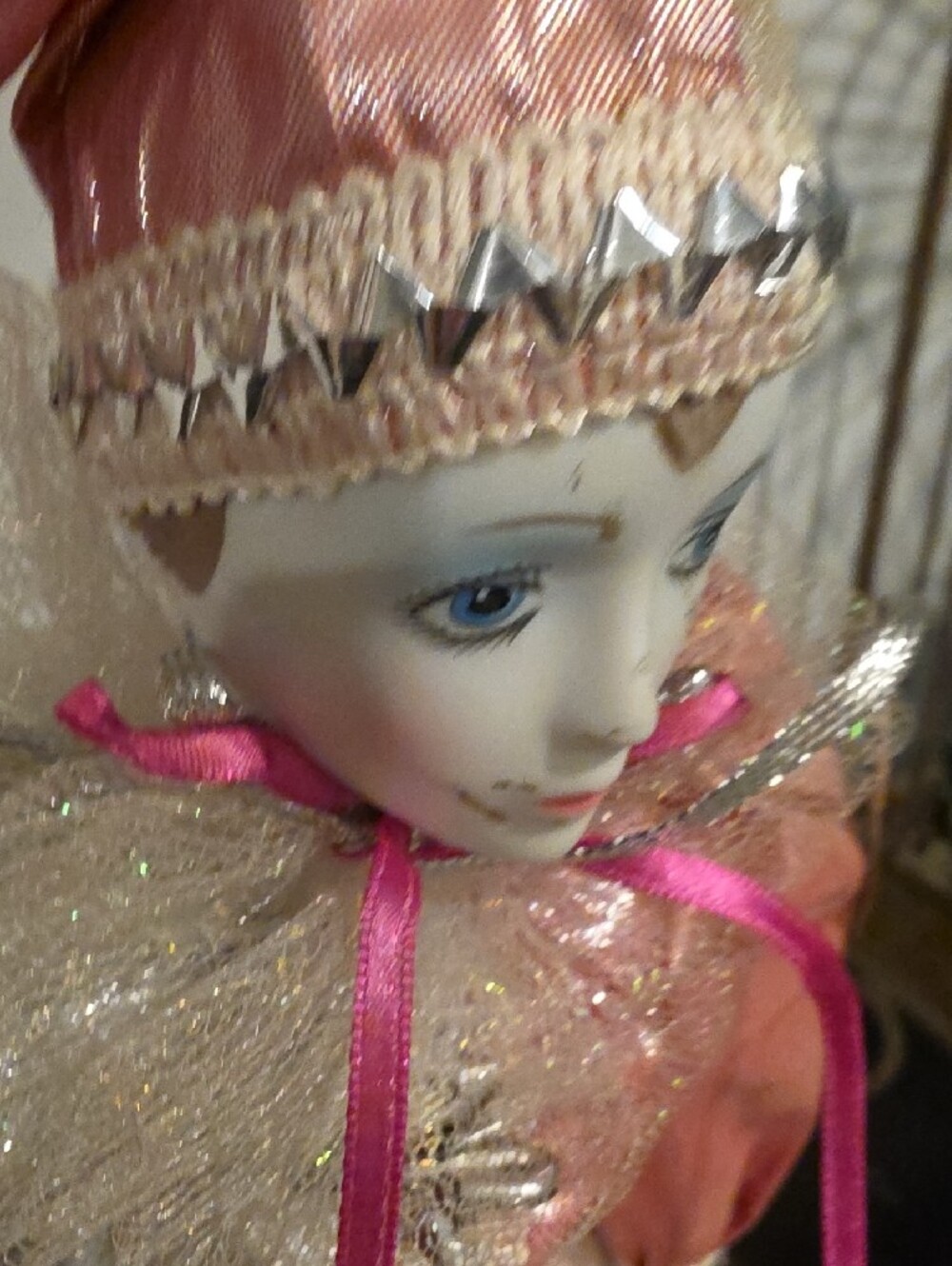 Pierrot clowns Harlequin doll - Picture 10 of 16